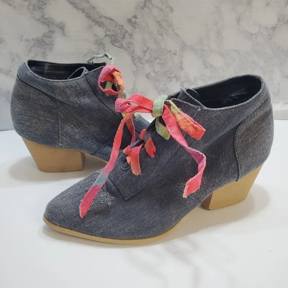 YRU AURA LO Womens Boots Size‎ 8 Blue Denim Festival Colorful Stars Quirky